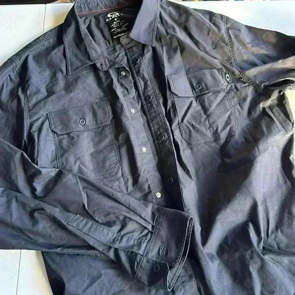 Oakley - Picture 1 of 5